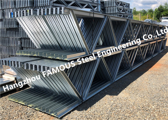 Chine Poutrelles en acier fabriquées adaptées aux besoins du client Q345B pour le plancher en béton de Decking en métal fournisseur