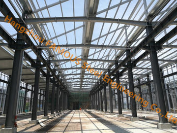 Chine entrepôt Pré-machiné d'envergure de système de bâtiment à pans de bois de structure métallique long fournisseur