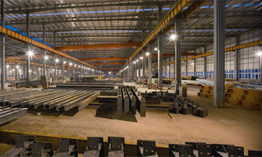 Chine Le cadre de construction métallique a fait l'usine pour l'entrepôt industriel d'atelier fournisseur