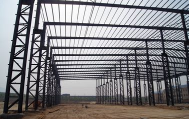 Chine Bâtiments en acier industriels adaptés aux besoins du client de Pré-ingénierie adaptatifs à la diverse norme de conception fournisseur