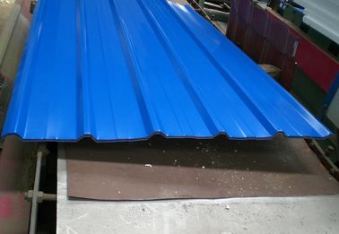 Chine Le mur de bâtiment/la toiture en métal de toit couvre l'épaisseur de 0.6mm de haute résistance fournisseur
