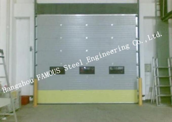 Volet industriel automatique de rouleau de portes de garage de PVC de surface de finition avec la fenêtre visuelle 0