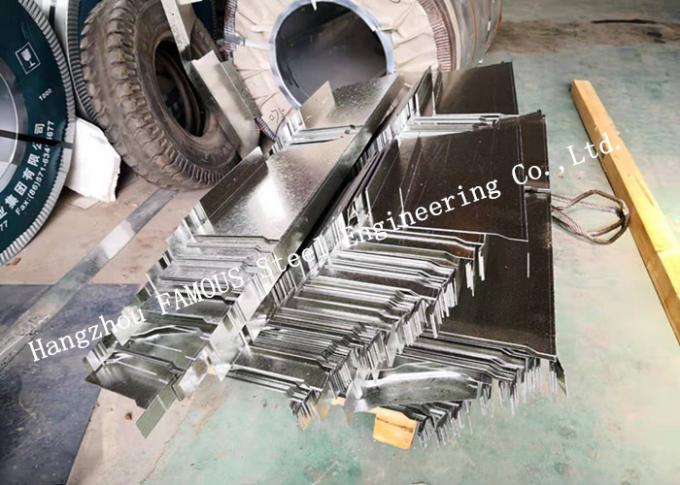 Feuille en acier galvanisée adaptée aux besoins du client Comflor de Decking 210 225 100 plate-formes de plancher composées équivalentes en métal 0