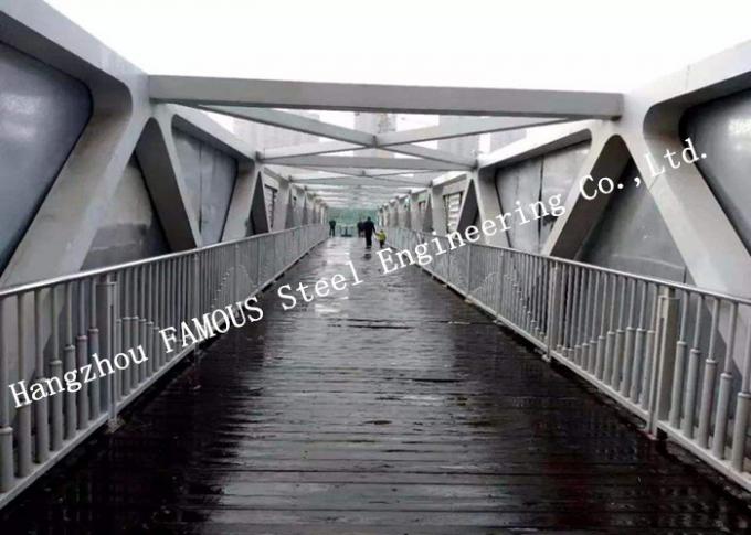 L'installation facile a préfabriqué le pont piétonnier de Skywalk de structure métallique 0