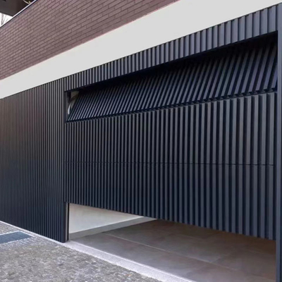 Chine Porte de garage en acier personnalisable en aluminium Installation facile fournisseur