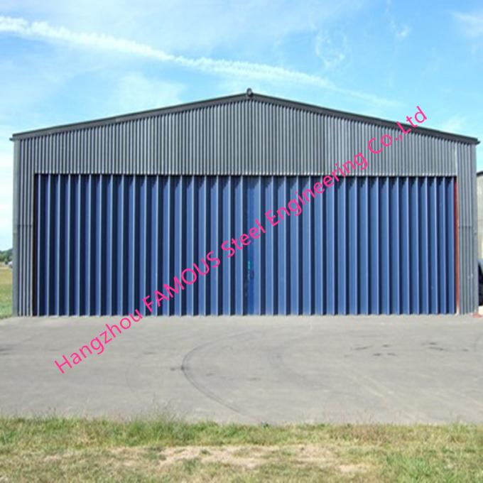 Feuilles sectionnelles de porte articulées par verticale triangulaire stable de joint se pliant glissant des portes de hangar 0